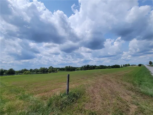 $287,500 | 1770 A Louisiana Road, Princeton, KS 66078