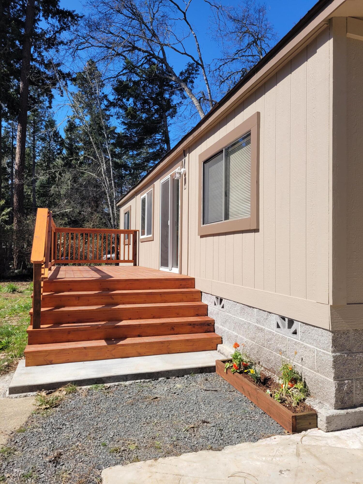 5212 Holland Loop Road Cave Junction, OR 97523 - Photo 19 of 27 17
