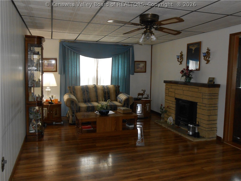 1951 Thunder Road Chapmanville, WV 25508 - Photo 3 of 11 Gallery Image 3