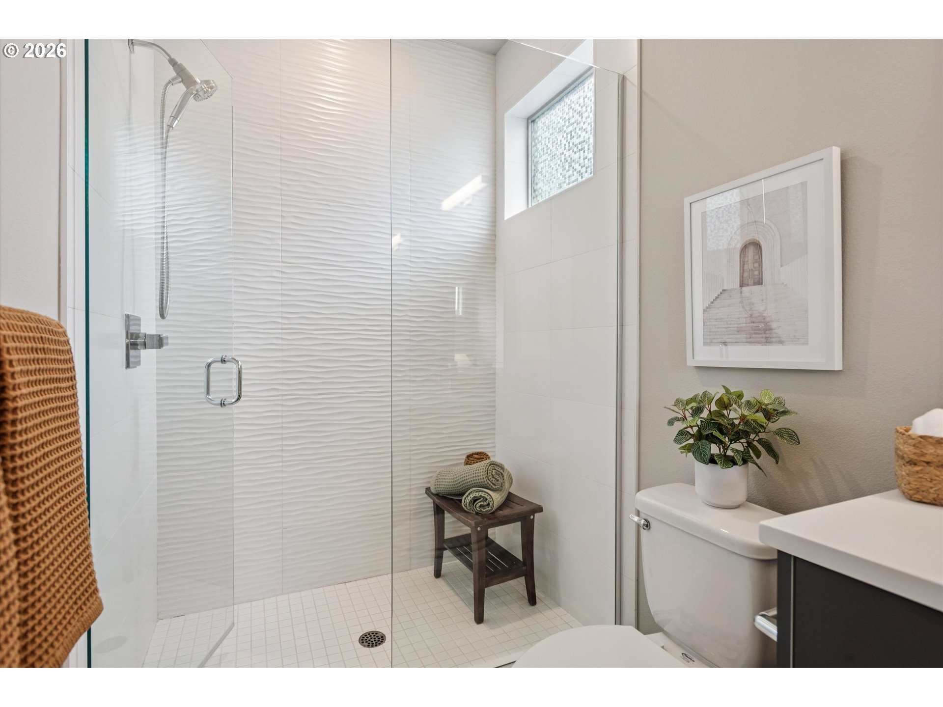 2511 Southeast 29th Avenue Portland, OR 97202 - Photo 18 of 39 Bathroom
