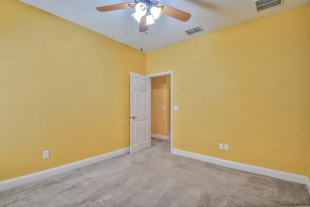 an empty room with a empty space