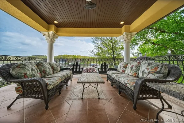 $2,599,000 | 582 Brookhaven Lane, Sunrise Beach, MO 65079