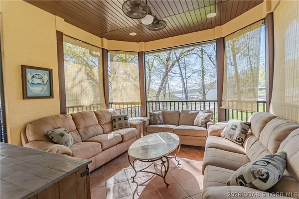 $2,599,000 | 582 Brookhaven Lane, Sunrise Beach, MO 65079