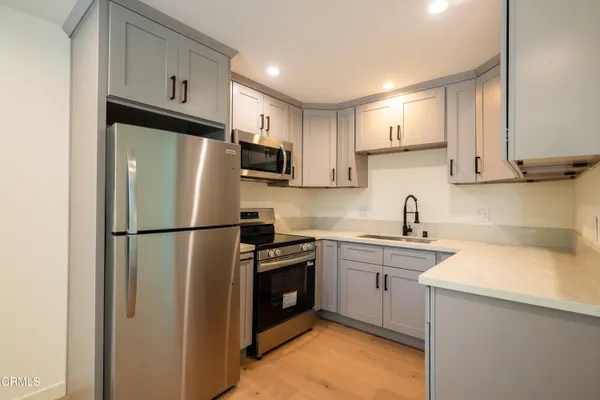 $2,500 | 456 Atchison Street, Pasadena, CA 91104