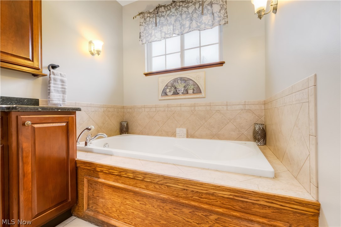 16555 Island Road Grafton, OH 44044 - Photo 19 of 50 Gallery Image 19