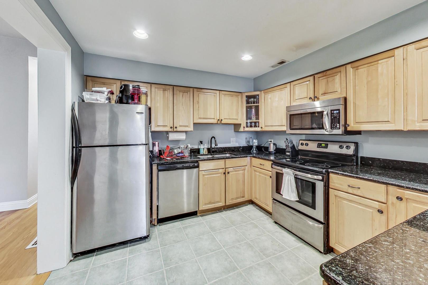 1460 West Irving Park Road Chicago, IL 60613 - Photo 30 of 49 Gallery Image 30