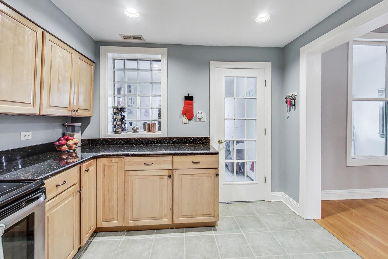 1460 West Irving Park Road Chicago, IL 60613 - Photo 31 of 49 Gallery Image 31
