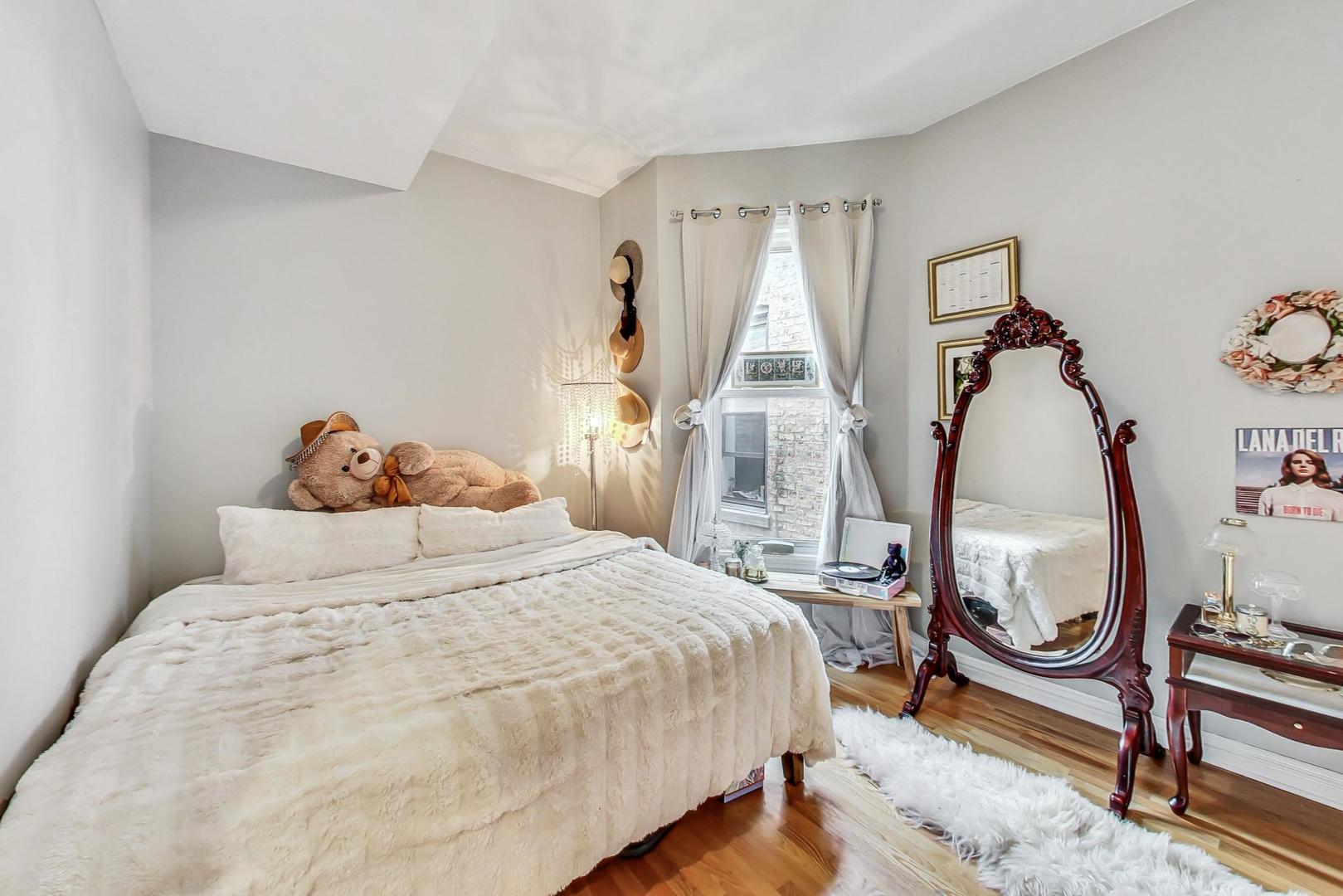 1460 West Irving Park Road Chicago, IL 60613 - Photo 32 of 49 Gallery Image 32