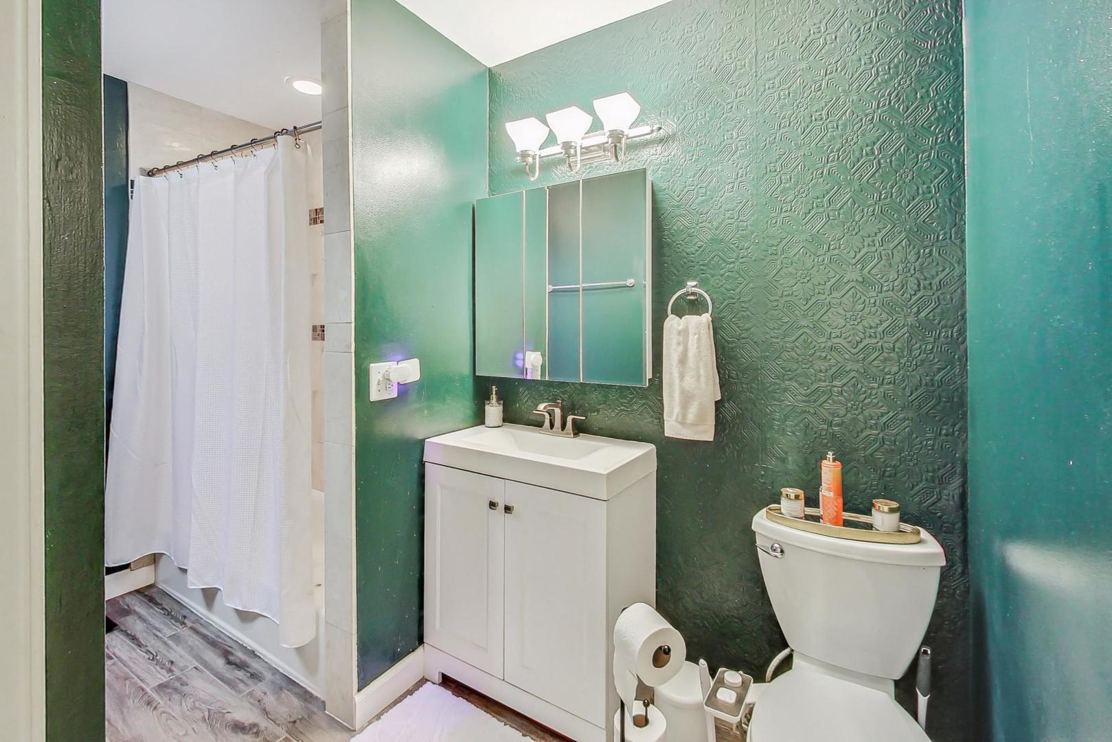 1460 West Irving Park Road Chicago, IL 60613 - Photo 35 of 49 Gallery Image 35