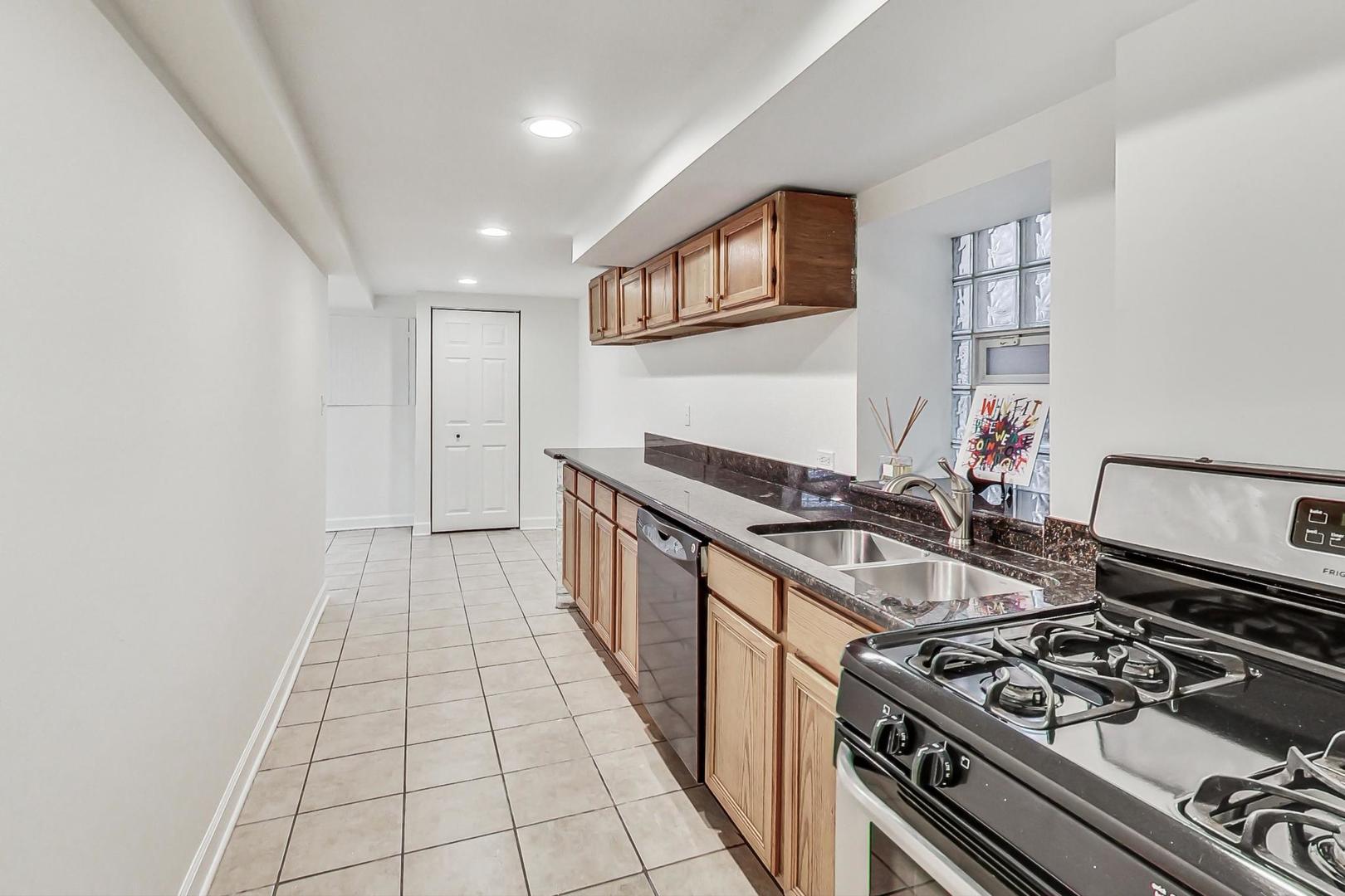 1460 West Irving Park Road Chicago, IL 60613 - Photo 38 of 49 Gallery Image 38