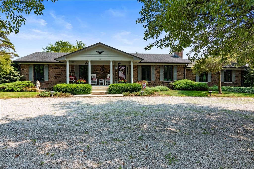 8221 South Mitthoeffer Road Indianapolis, IN 46259 - Photo 1 of 39 Gallery Image 1