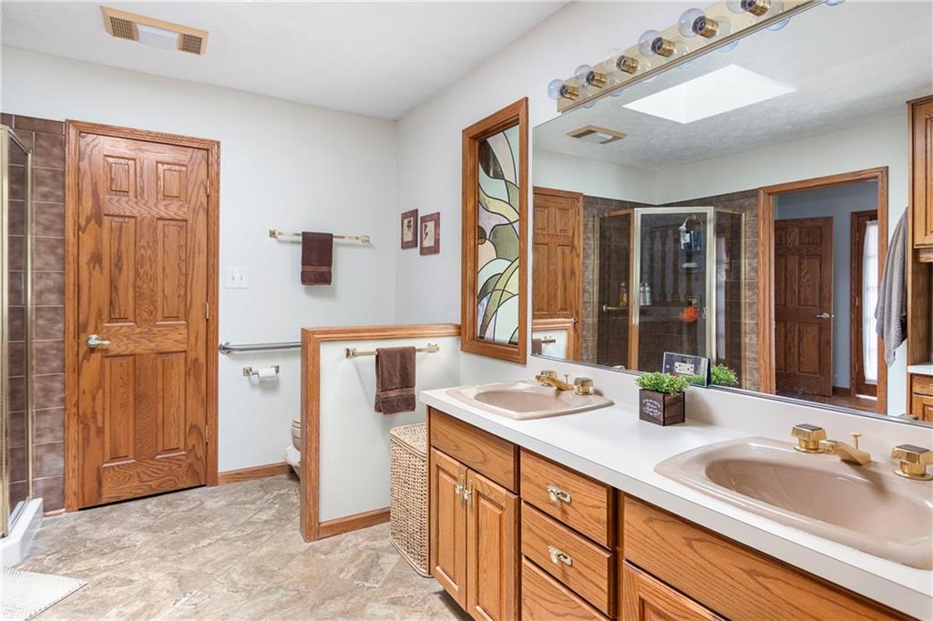8221 South Mitthoeffer Road Indianapolis, IN 46259 - Photo 20 of 39 Gallery Image 20