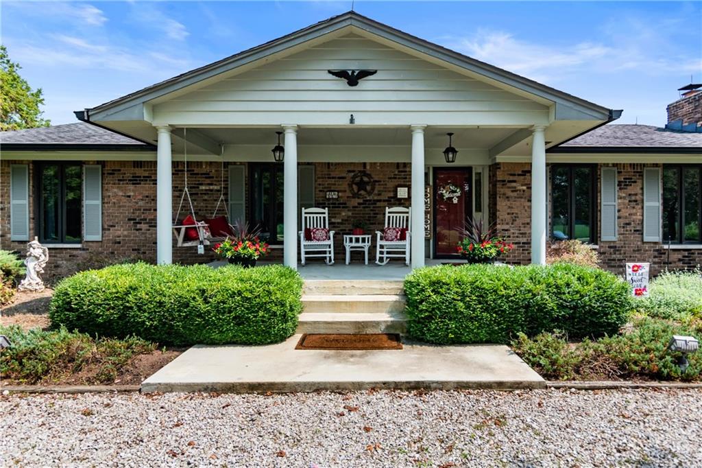 8221 South Mitthoeffer Road Indianapolis, IN 46259 - Photo 3 of 39 Gallery Image 3