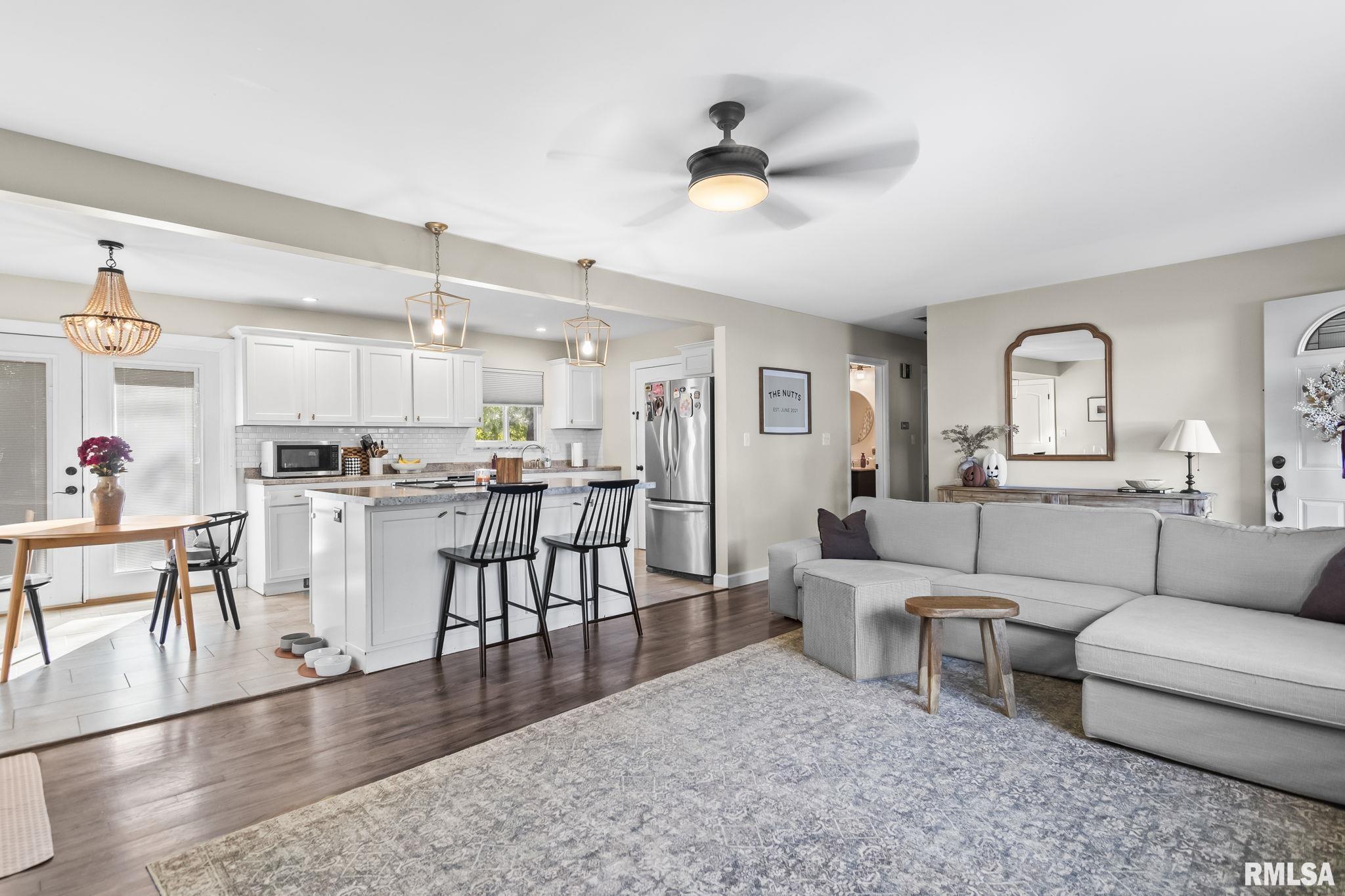 1 Birch Drive Chatham, IL 62629 - Photo 12 of 28