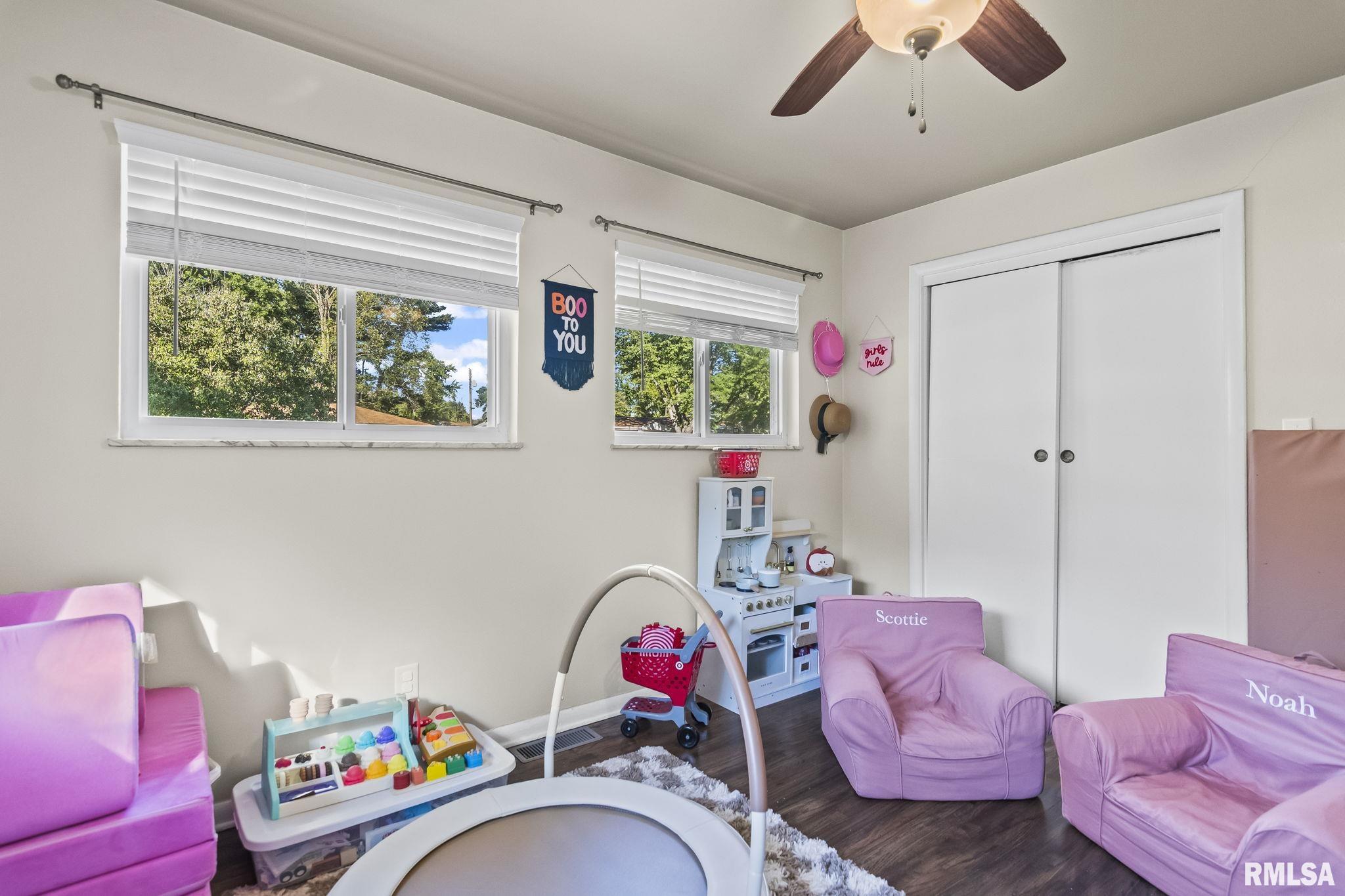 1 Birch Drive Chatham, IL 62629 - Photo 20 of 28