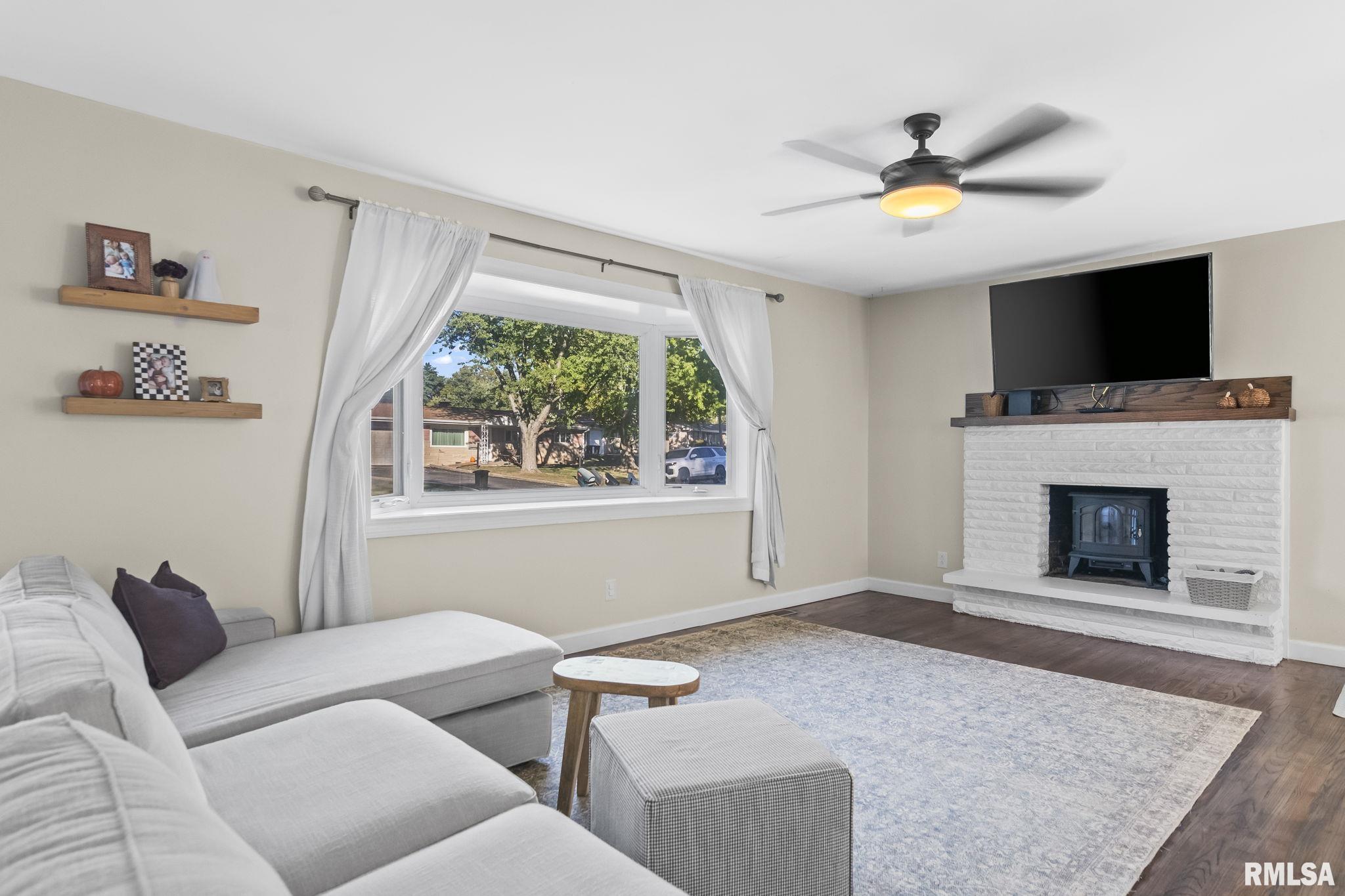 1 Birch Drive Chatham, IL 62629 - Photo 7 of 28