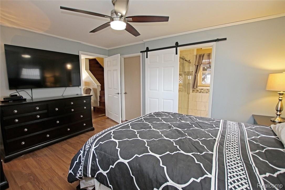 11413 Kipp Road Goodrich, MI 48438 - Photo 24 of 47 24) Master Suite.jpg