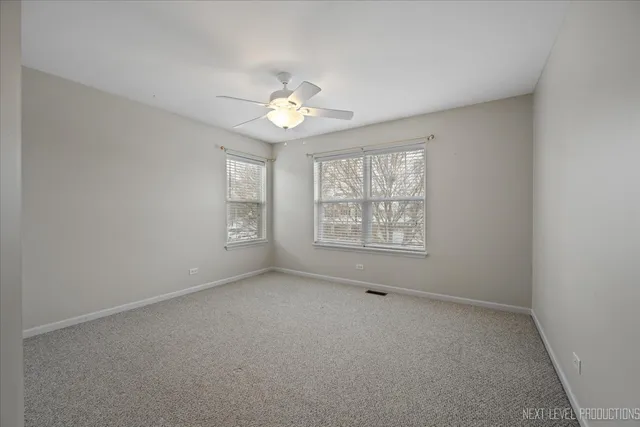 $3,500 | 706 Versailles Parkway, Oswego, IL 60543