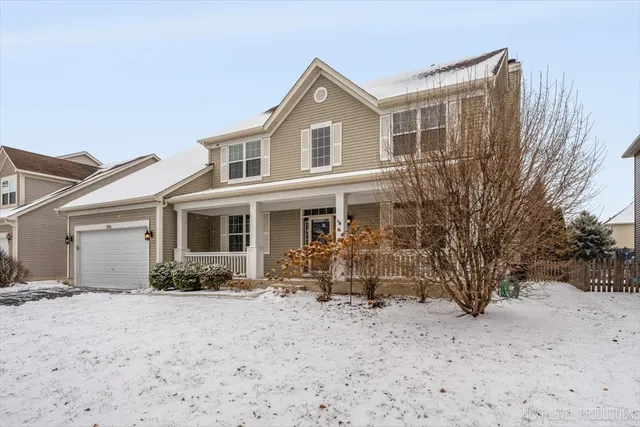 $3,500 | 706 Versailles Parkway, Oswego, IL 60543