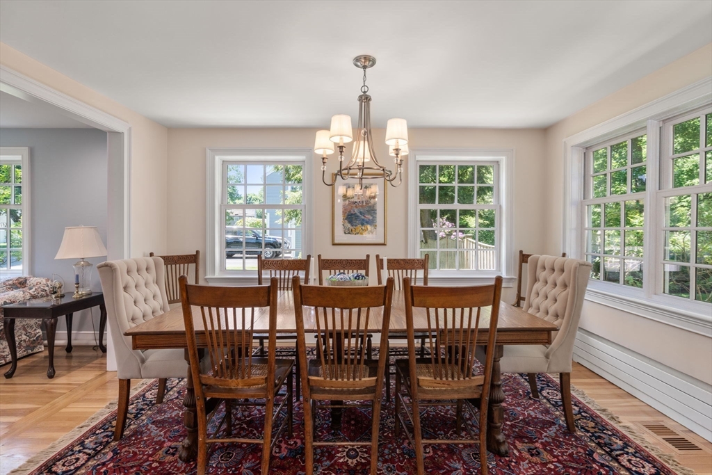 10 Auburn Road Wellesley, MA 02481 - Photo 5 of 34