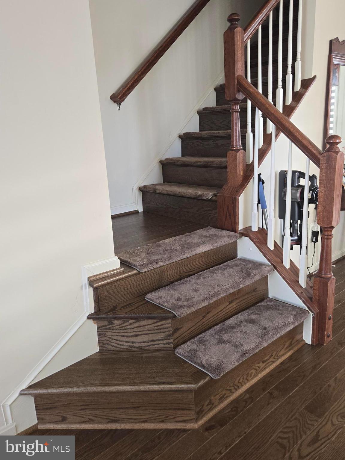 9254 Cascade Falls Drive Bristow, VA 20136 - Photo 9 of 14 a view of entryway