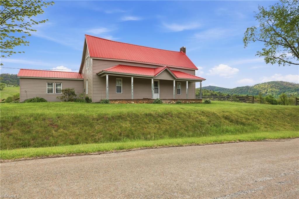 4793 Cheek Mountain Road Laurel Springs, NC 28644 - Photo 13 of 42