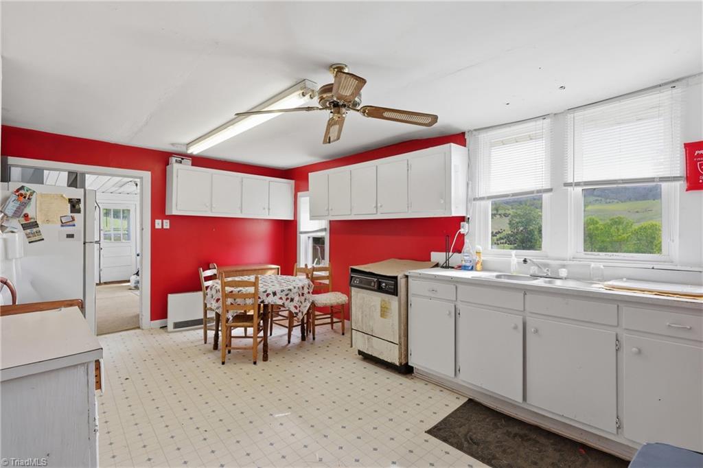 4793 Cheek Mountain Road Laurel Springs, NC 28644 - Photo 22 of 42