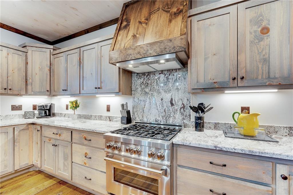 802 Overlook Drive Blue Ridge, GA 30513 - Photo 22 of 97