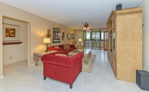 $299,500 | 1357 Northeast Ocean Boulevard, Unit 317, Jensen Beach, FL 34957