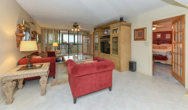 $299,500 | 1357 Northeast Ocean Boulevard, Unit 317, Jensen Beach, FL 34957