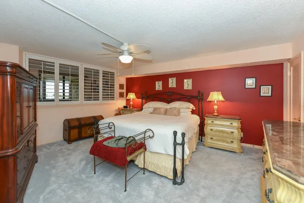 $299,500 | 1357 Northeast Ocean Boulevard, Unit 317, Jensen Beach, FL 34957