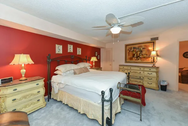 $299,500 | 1357 Northeast Ocean Boulevard, Unit 317, Jensen Beach, FL 34957