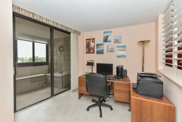 $299,500 | 1357 Northeast Ocean Boulevard, Unit 317, Jensen Beach, FL 34957