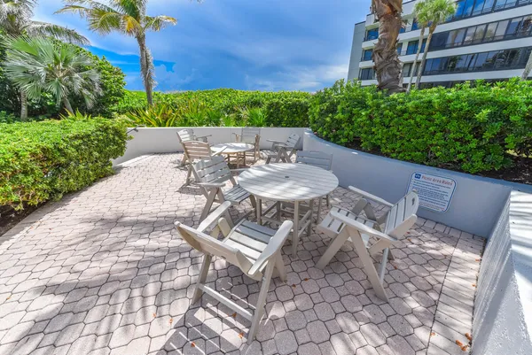 $299,500 | 1357 Northeast Ocean Boulevard, Unit 317, Jensen Beach, FL 34957