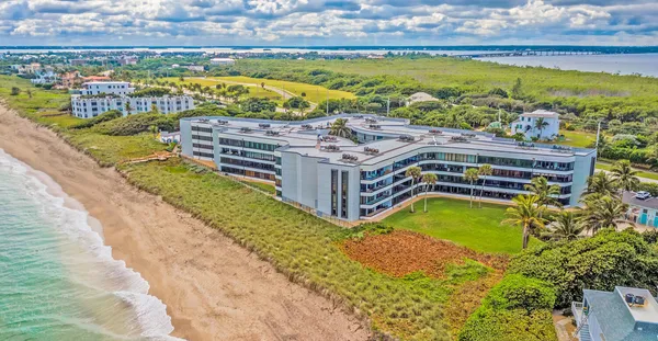 $299,500 | 1357 Northeast Ocean Boulevard, Unit 317, Jensen Beach, FL 34957