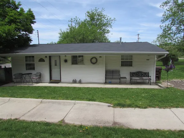 $127,500 | 430 West Race Street, Leslie, MI 49251