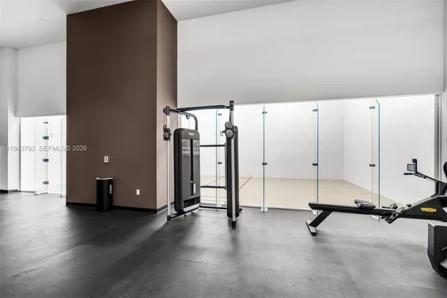 $5,000 | 225 North Miami Avenue, Unit 301, Miami, FL 33128