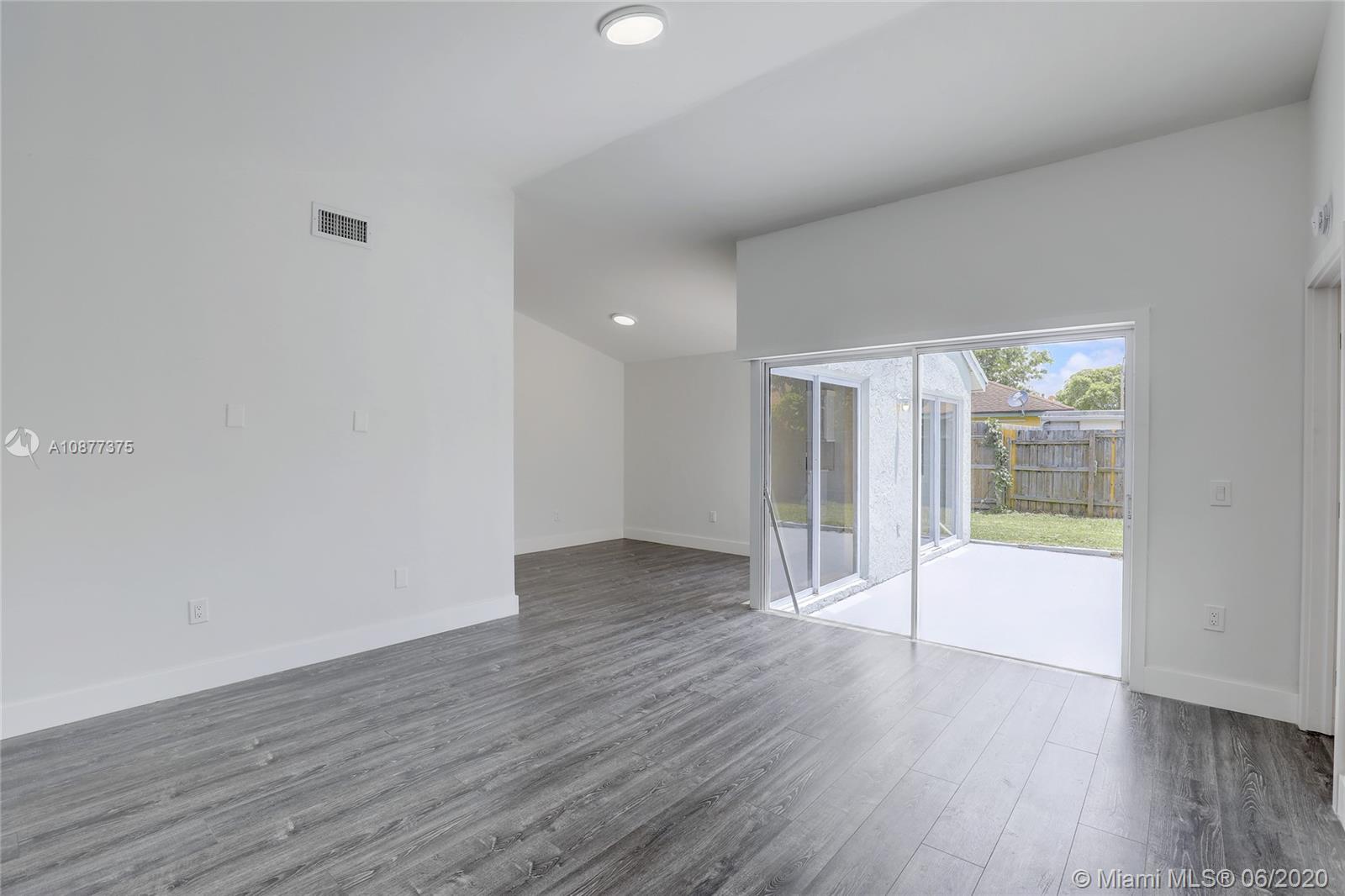 20933 Southwest 124th Ave Road Miami, FL 33177 - Photo 3 of 40 Gallery Image 3