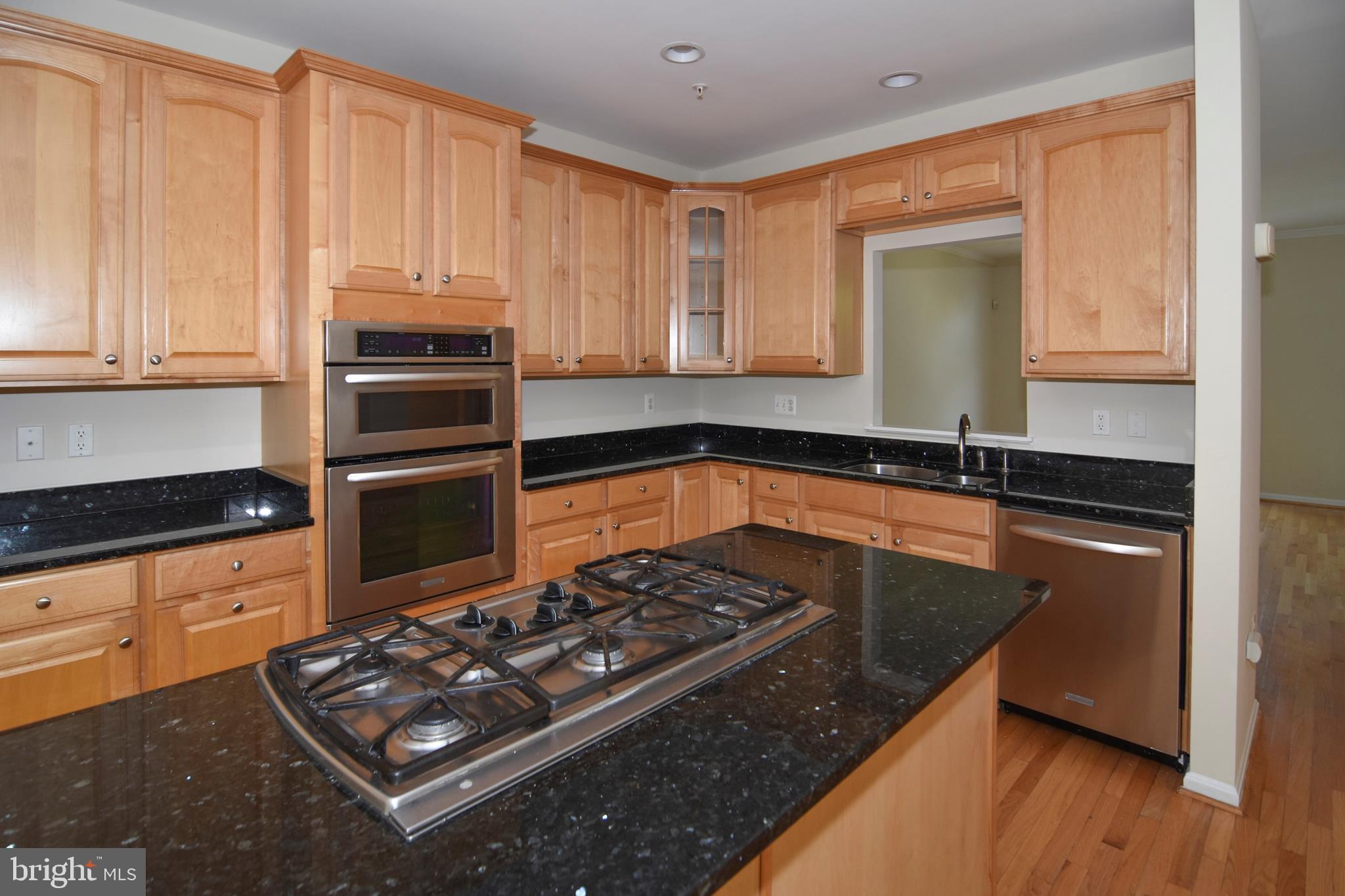 2839 Cornet Court Silver Spring, MD 20904 - Photo 5 of 23 Kitchen