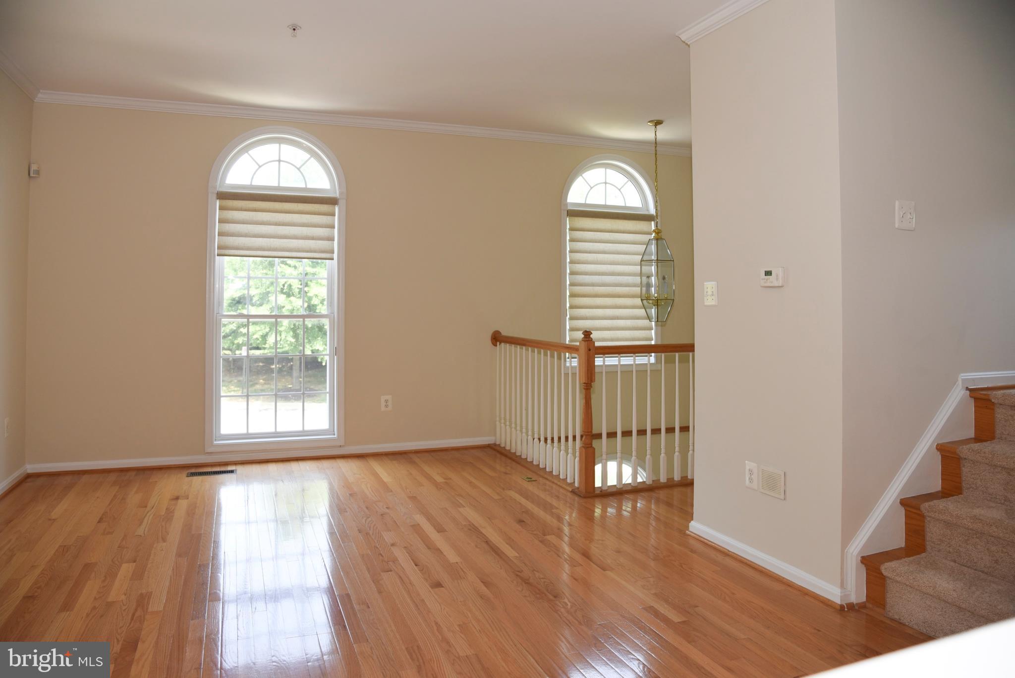 2839 Cornet Court Silver Spring, MD 20904 - Photo 7 of 23 Livingroom