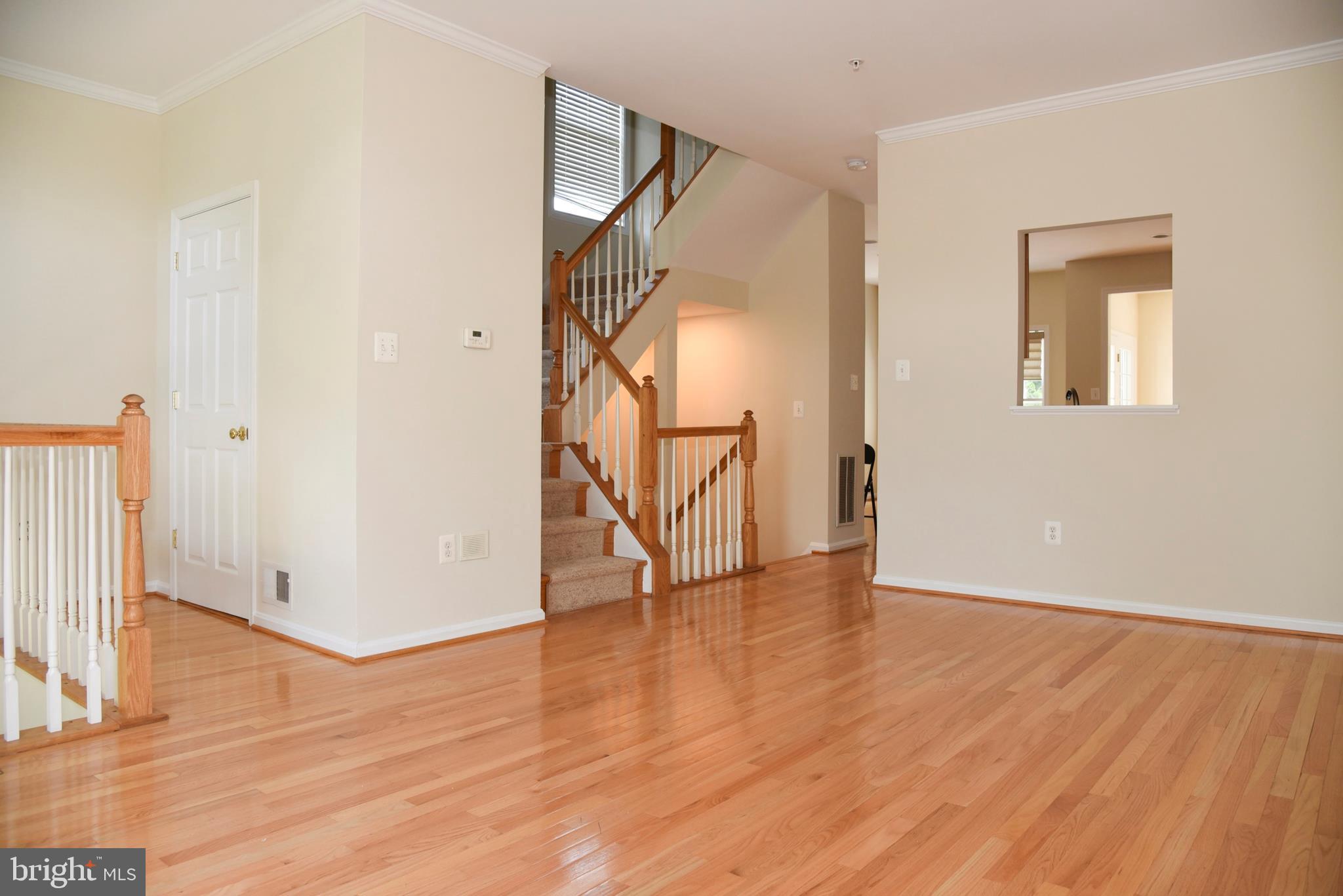 2839 Cornet Court Silver Spring, MD 20904 - Photo 8 of 23 Livingroom
