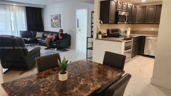 $257,000 | 450 Northwest 20th Street, Unit 1030, Boca Raton, FL 33431
