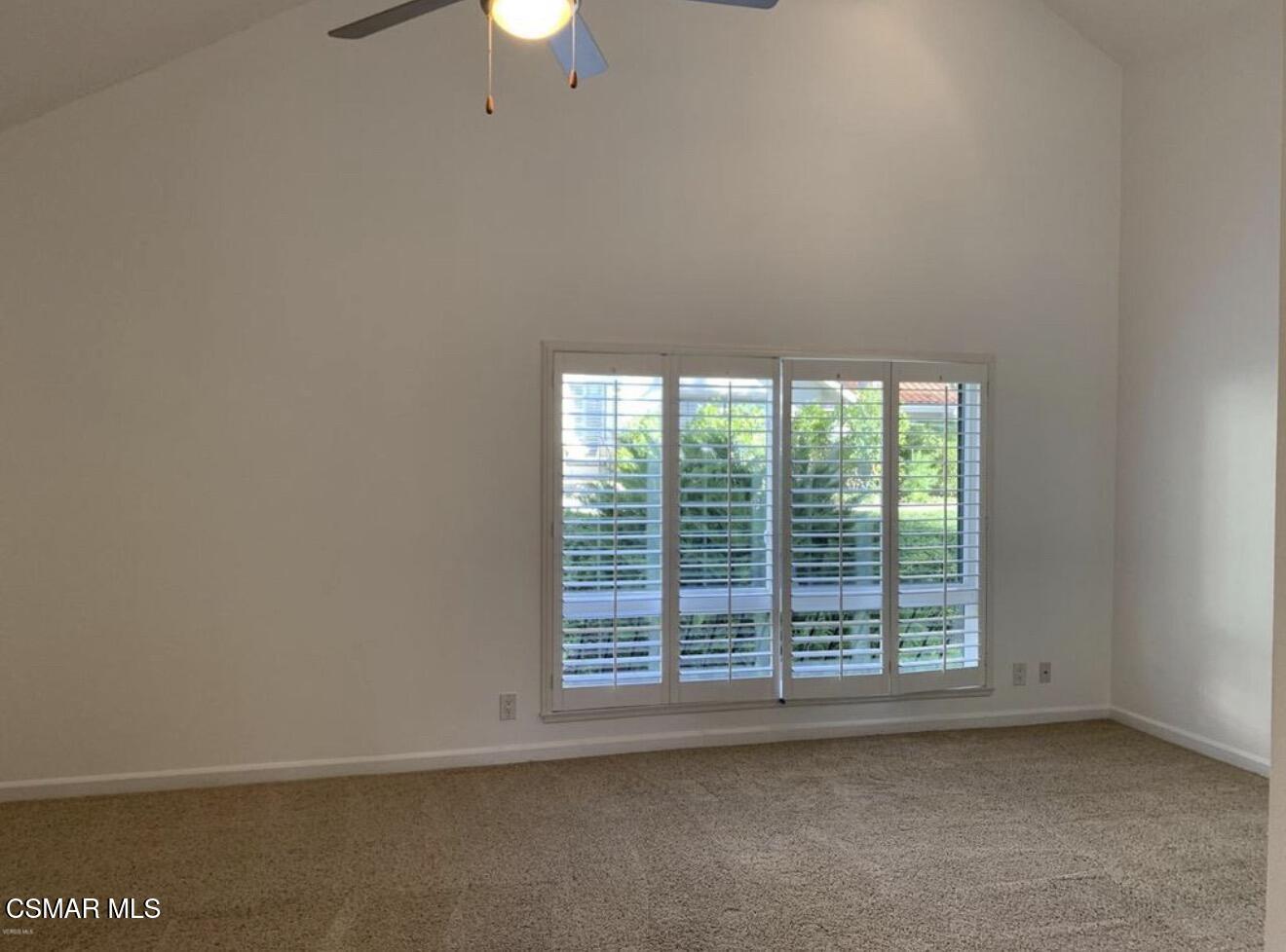924 Thistlegate Road Oak Park, CA 91377 - Photo 13 of 20 an empty room with a window