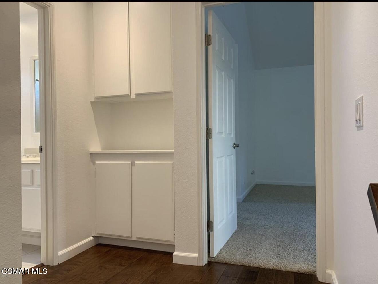 924 Thistlegate Road Oak Park, CA 91377 - Photo 10 of 20 a view of an empty room