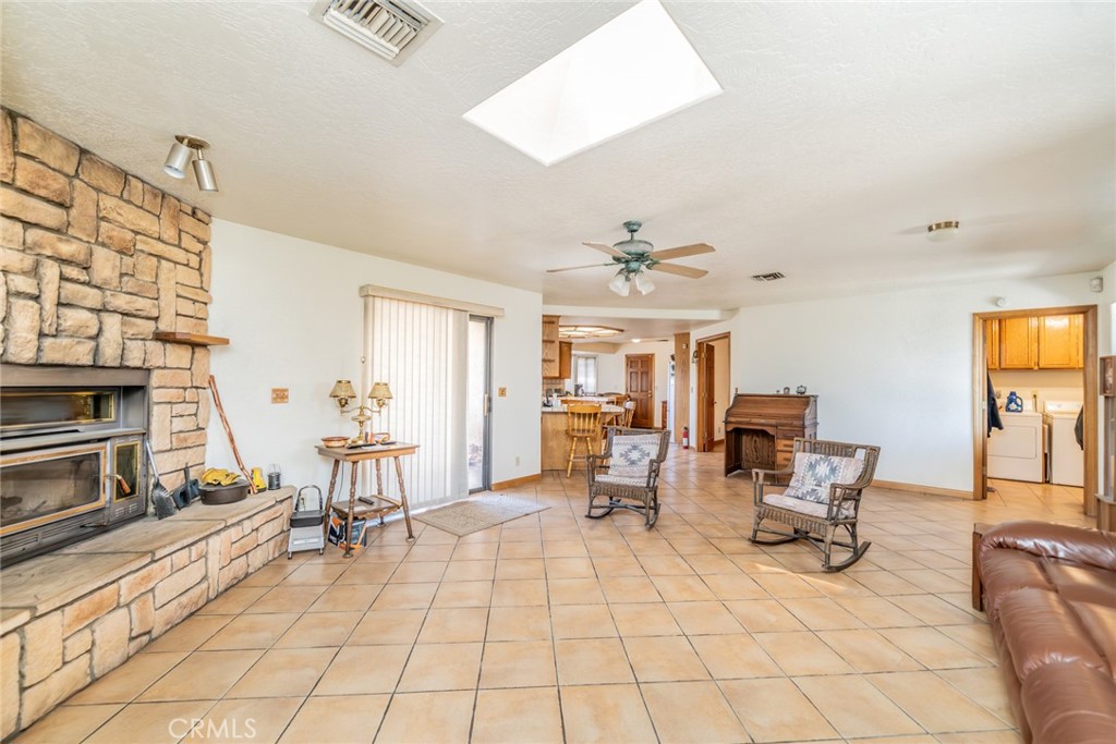 5131 Cygnet Road, Unit AB Phelan, CA 92371 - Photo 15 of 74