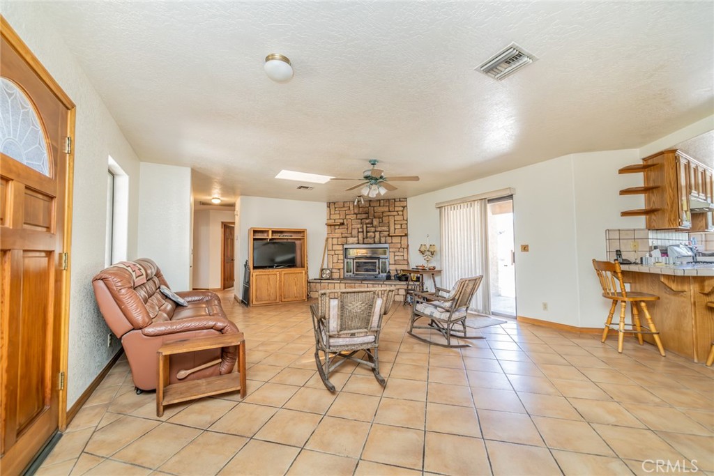 5131 Cygnet Road, Unit AB Phelan, CA 92371 - Photo 17 of 74