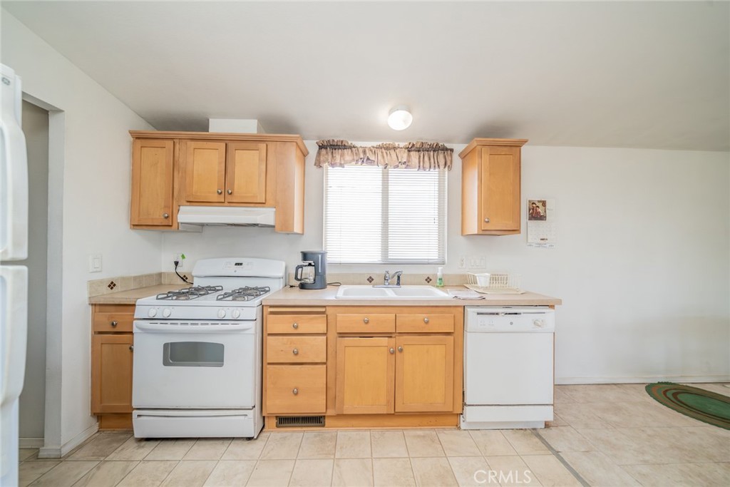 5131 Cygnet Road, Unit AB Phelan, CA 92371 - Photo 50 of 74