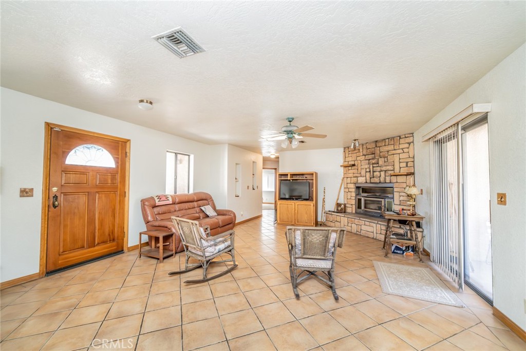 5131 Cygnet Road, Unit AB Phelan, CA 92371 - Photo 10 of 74