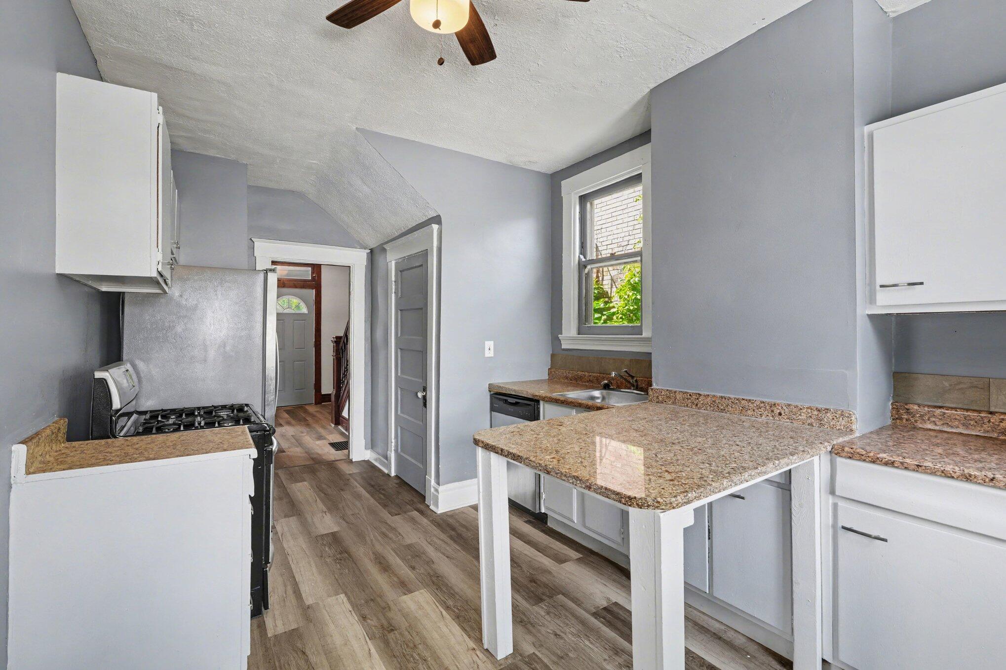 3704 Huntington Avenue Covington, KY 41015 - Photo 7 of 21