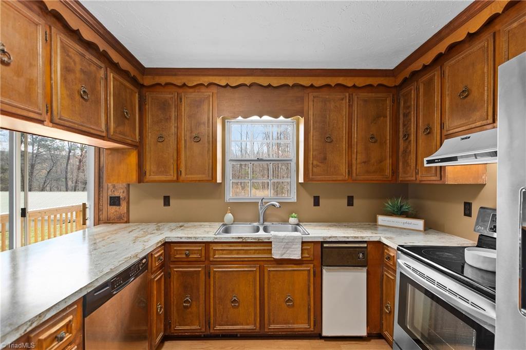 435 Seven Island Road Danbury, NC 27016 - Photo 15 of 44